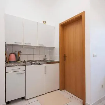 Apartments Maretic Brodarica Center Exterior photo