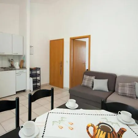 Apartments Maretic Brodarica Center Exterior photo