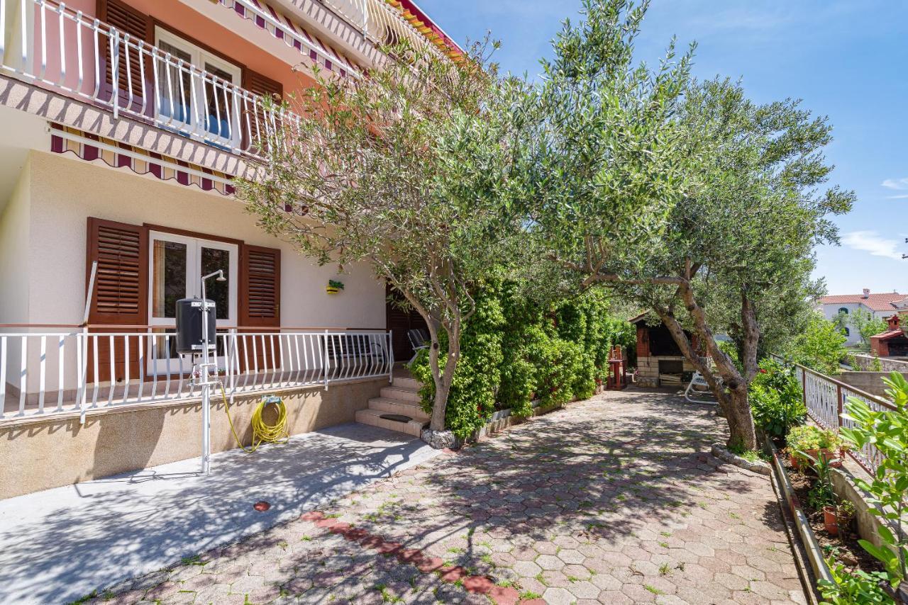 Apartment Maretic Brodarica Center *