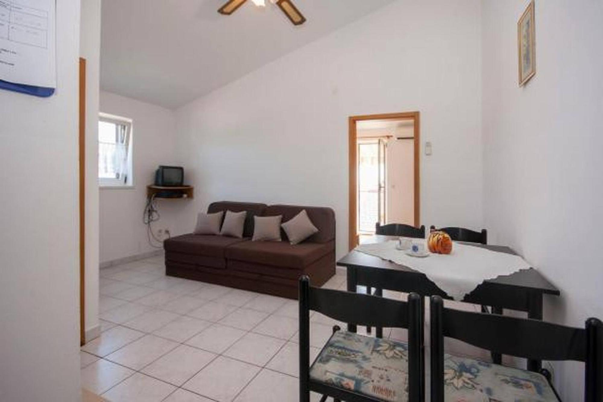 Maretic Brodarica Center Apartment