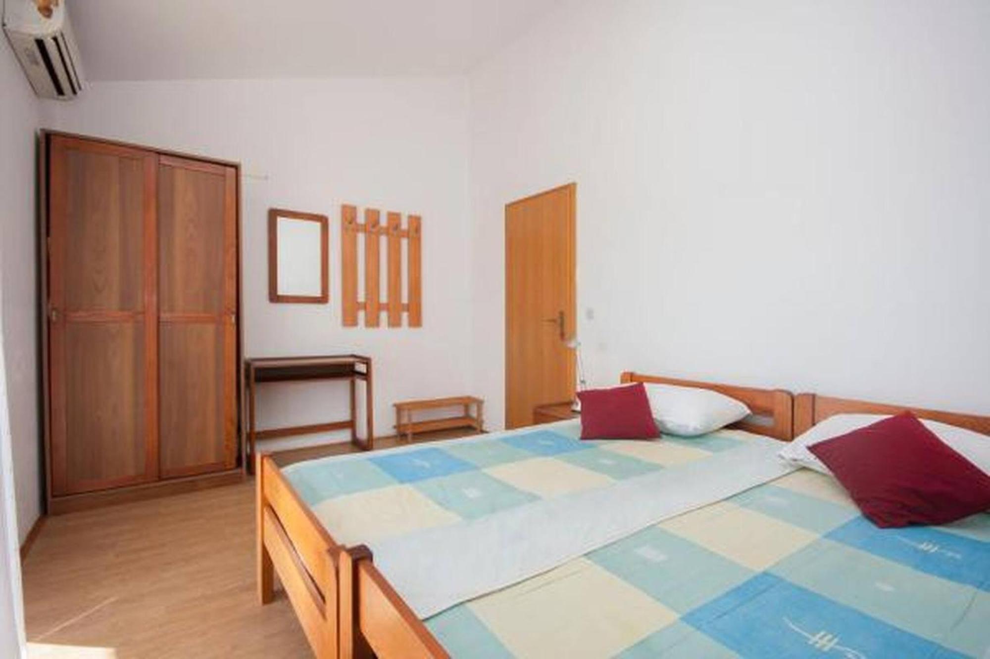 Apartment Maretic Brodarica Center *