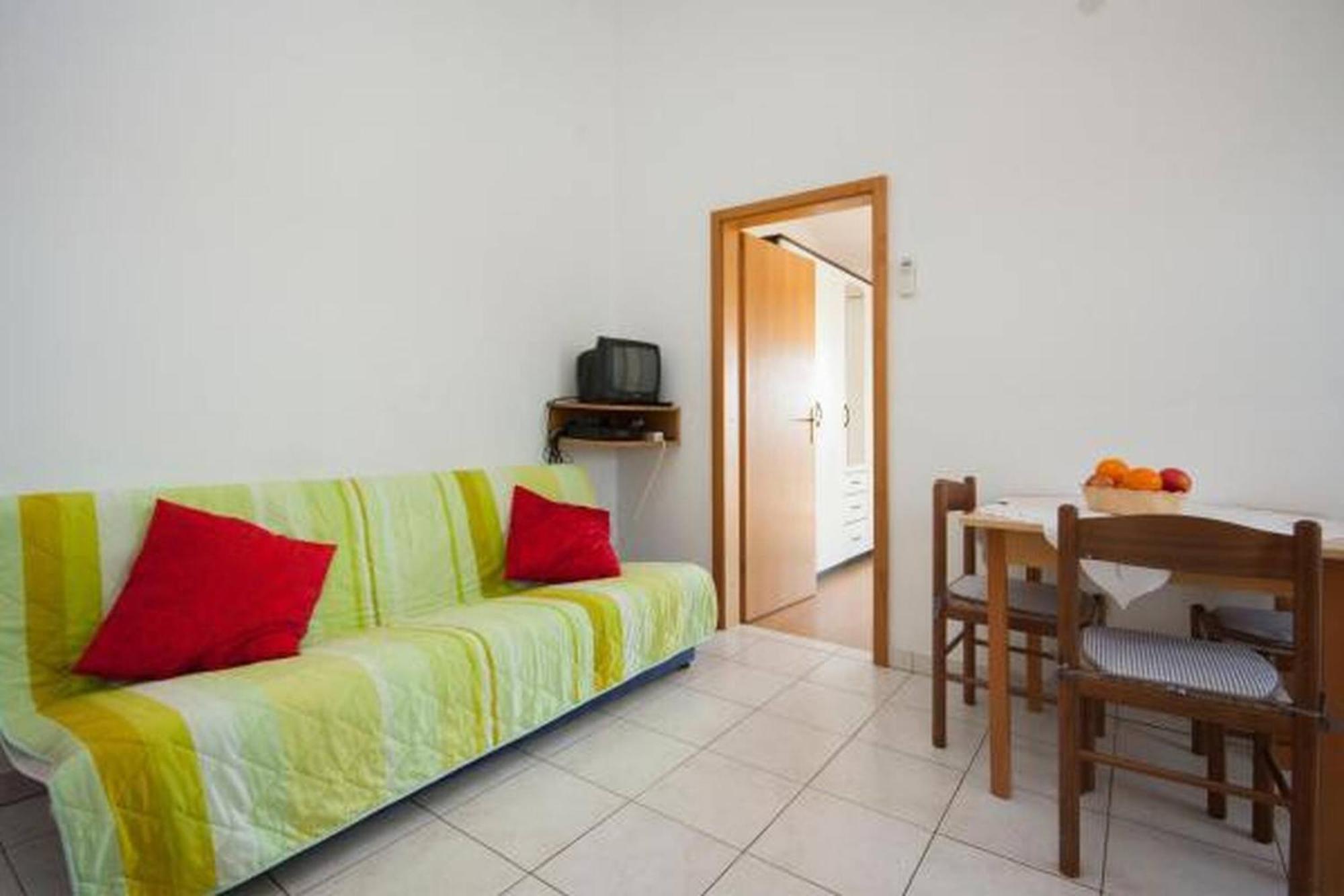 Apartment Maretic Brodarica Center *