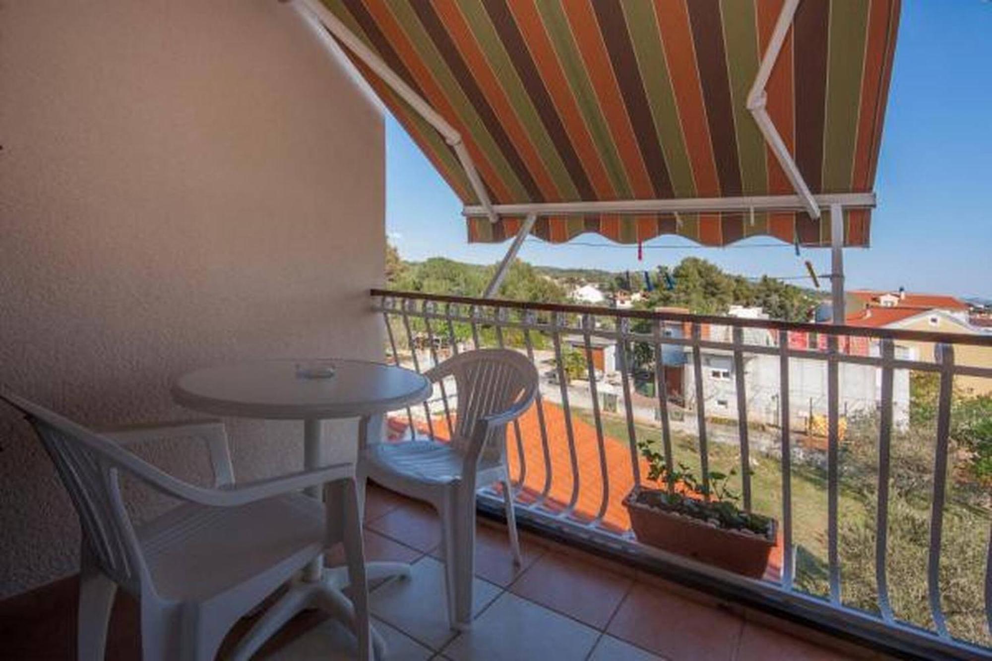 Apartment Maretic Brodarica Center