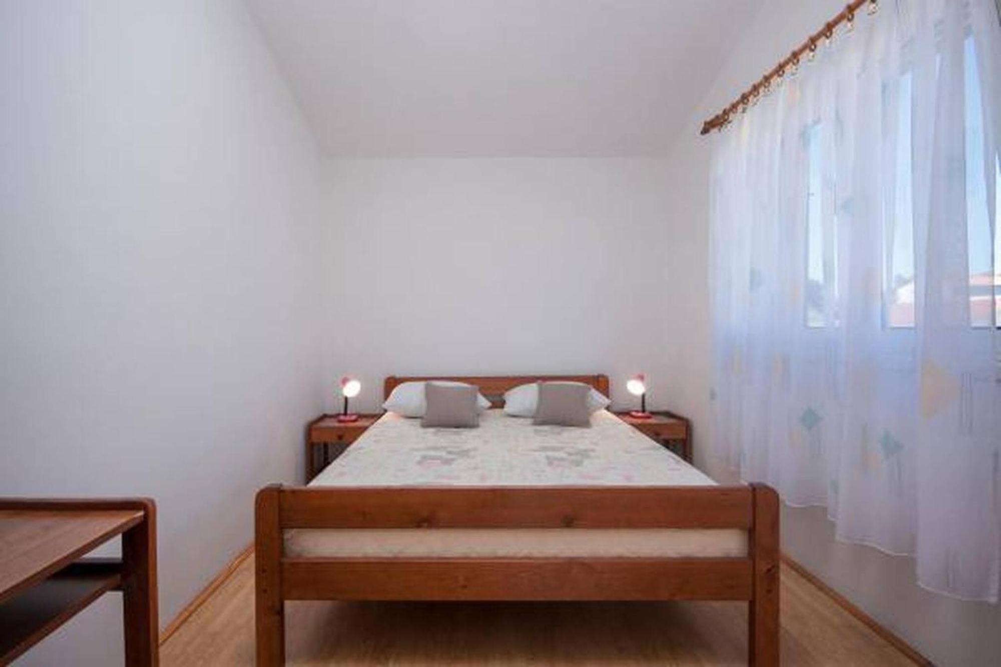 Maretic Brodarica Center Apartment